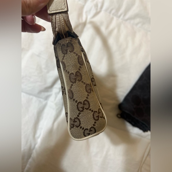 Gucci Abbey Pochette With COA And Dustbag - Picture 6 of 11